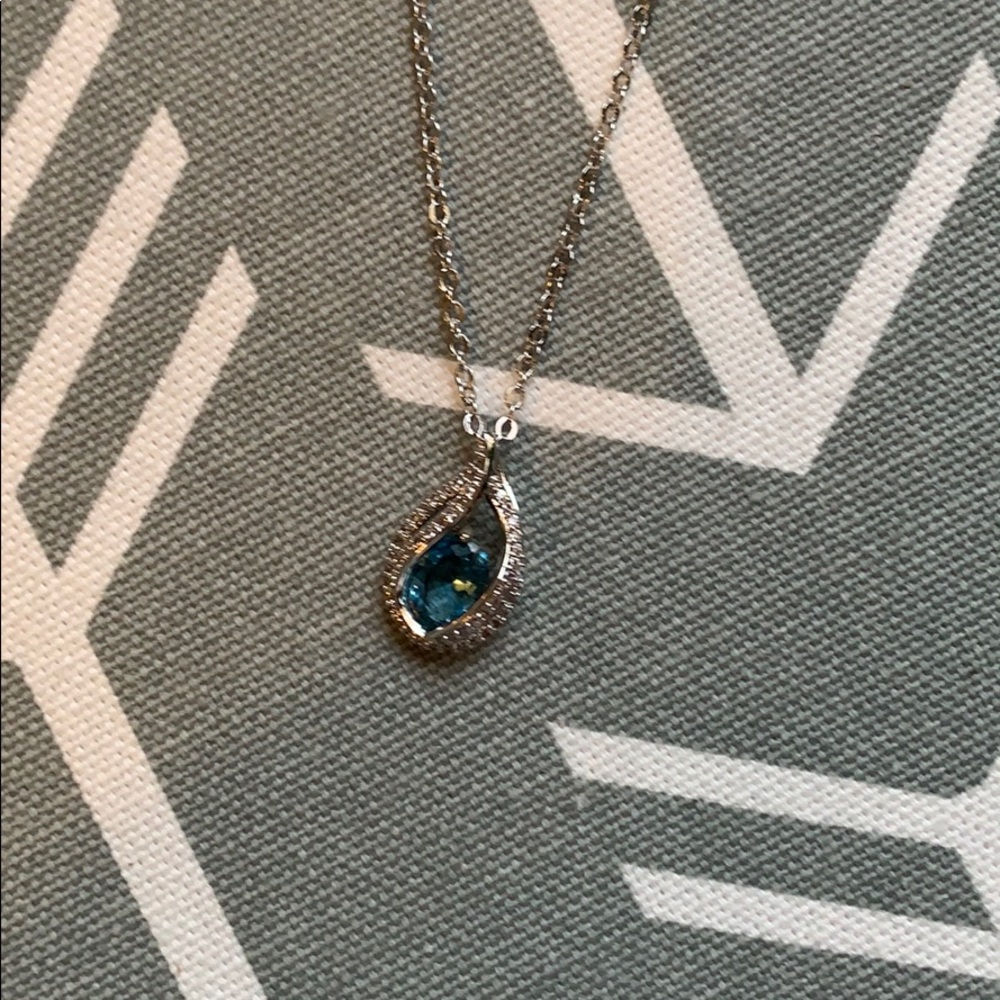 Necklace - Picture 2 of 3
